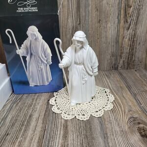 Vintage Avon Nativity The Shepherd Porcelain Figurine w Box 1983